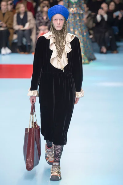 Look 62